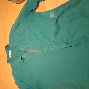 Woman's Long sleeved Blouse